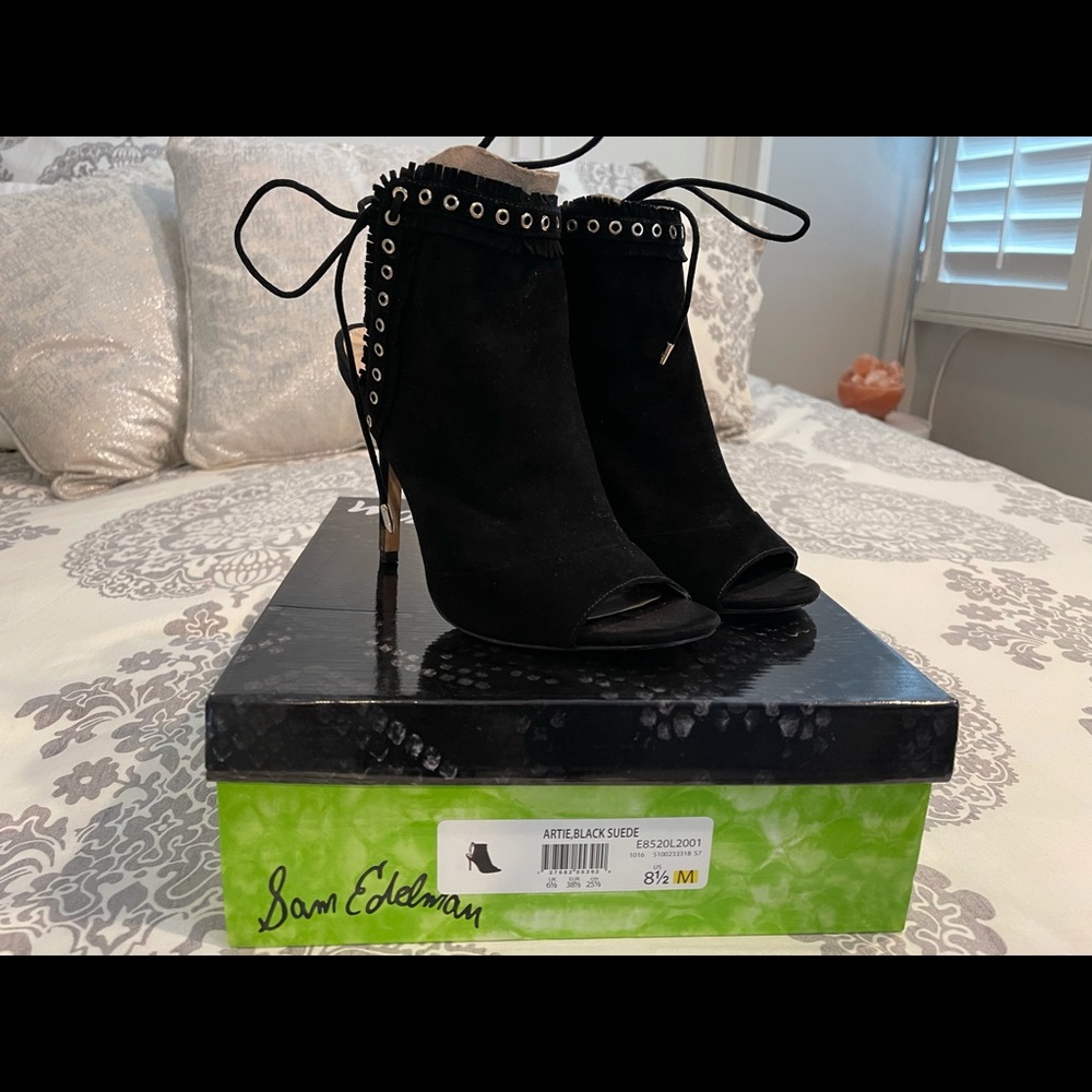 ** SAM EDELMAN ** Amazing Artie Suede Heels